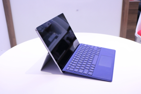Surface Pro 4 ( i7/16GB/512GB ) + Type Cover 3